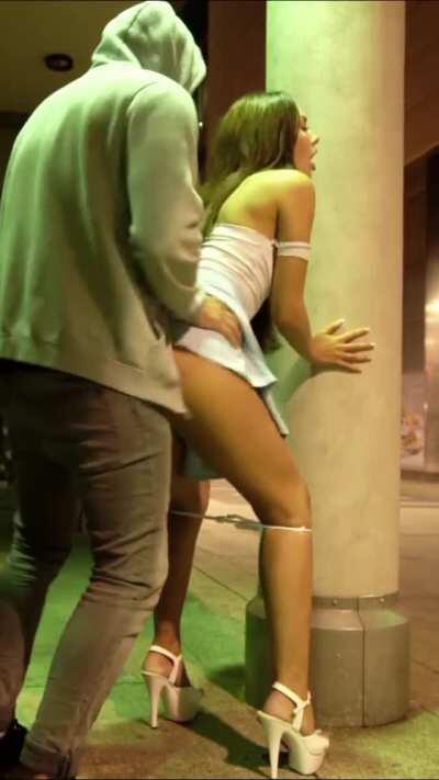 So hot public quickie