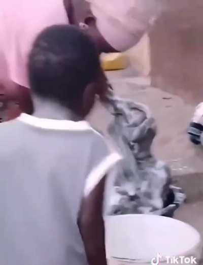 How yinka used to bathe KSI