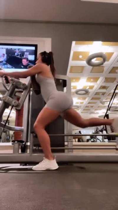 🍑 🔥 🏋️‍♀️