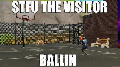 The visitor do be ballin tho 😳