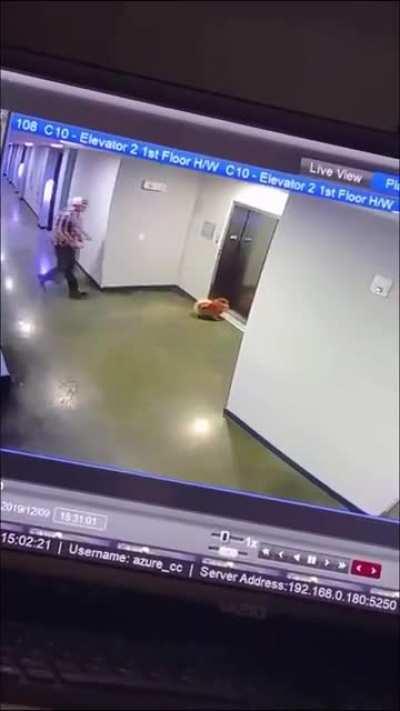 Gave this man a fucking MEDAL