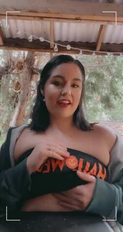 The feeling of almost getting caught makes me wet