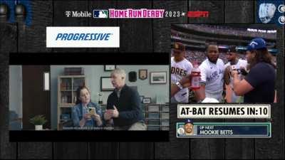 [Highlight] ESPN plays a Progressive ad while Bo Bichette is interviewing Vladdy