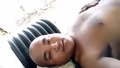 天气热啊~想干逼啊！