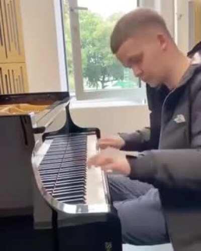Cool way to play piano
