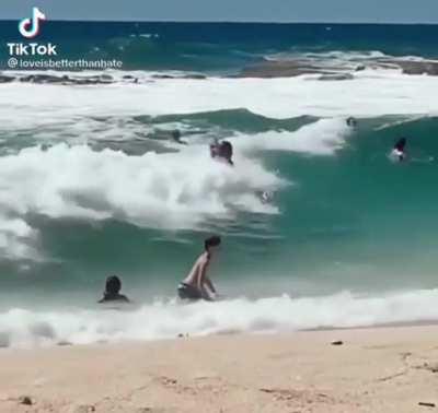 PosEIdoN TuRnS 2 KidS INtO 1 AduLT