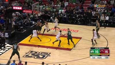 [Highlight] Blake Griffin falls down but manages to catch the pass anyways to save the possession