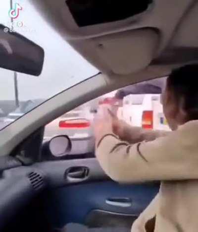 Wtf did the door do 😢