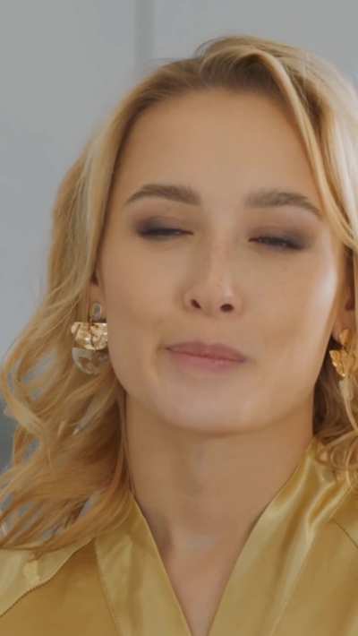 Kelly Collins 💛 So Beautiful 🥹