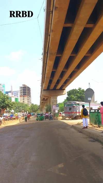 Anybody knows which city is this and which train route?