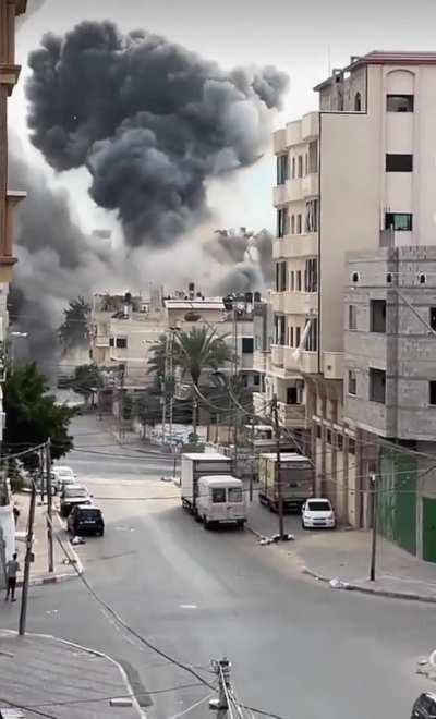 Gaza: IDF Air Strikes & Collapsing Buildings