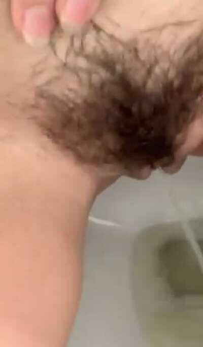 Riley Reid - Peeing before the shower