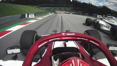 Raikkonen's stunning pass on Latifi - Styrian GP