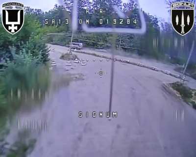 Ukrainian fiber-optic FPV drones skillfully hit Russian light vehicles in the Lyman direction. SIGNUM Battalion, 14.08.2025