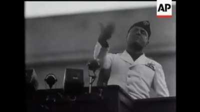 so uh I've seen Mussolini's hand gestures on this subreddit today and I had to do it