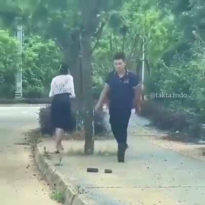 WCGW honking someone