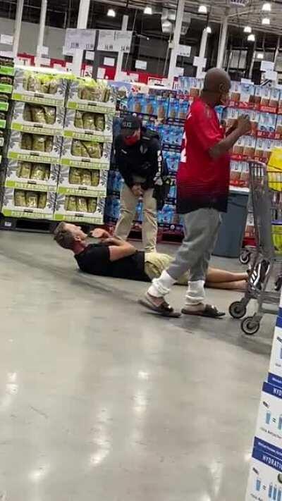 Grown ass man throwing a tantrum at Costco because he was told to wear a mask. Location: Lantana FL