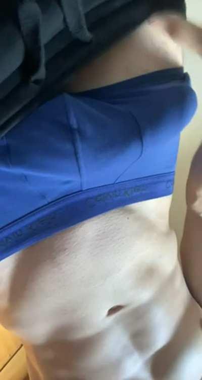 Peek-a-boo 👅💦💦