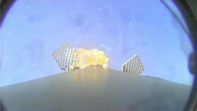 Beautiful landing of B1067 on OCISLY during today's CRS-22 mission!