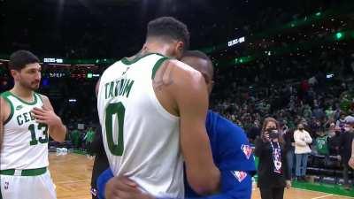 [Highlight] Kemba congratulated the Celtics postgame