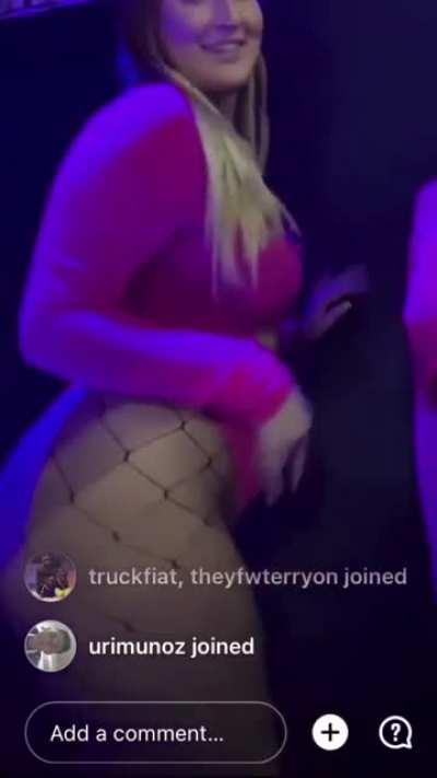 Emmy Prindle live 🍑
