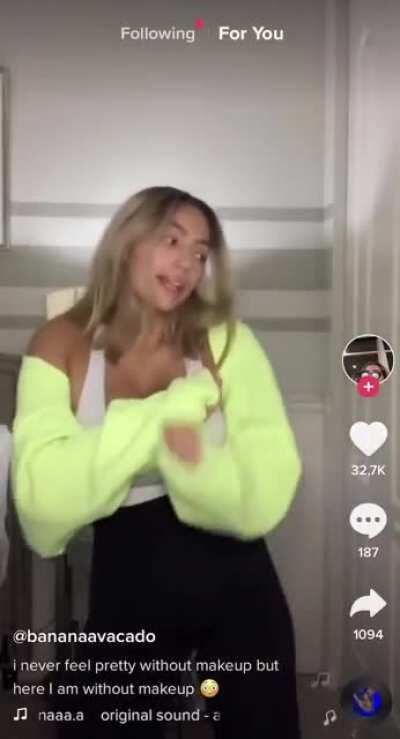 Cute bouncing @bananaavacado