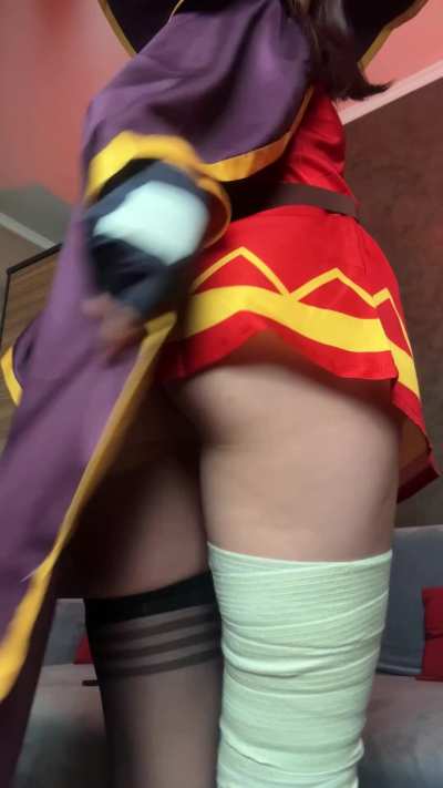 Megumin [Konosuba] flash and booty shake (Lina Moore)