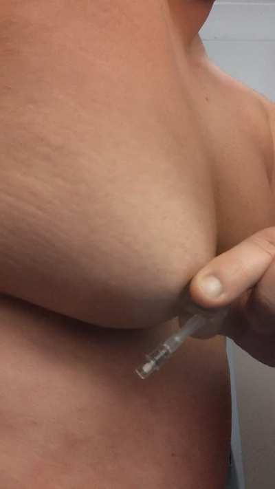 Do you think you would see my nipples through my bra? volume on for 'Pop'