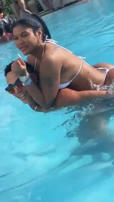 that ass looked crazy when she hopped on his back😍🤦🏻‍♂️