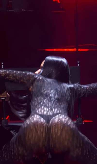 You must need a huge cock to get past Nicki Minaj's cheeks