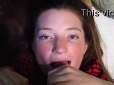 This White Girl's mouth is dedicated to pleasing Arab dicks - La bite de rebeu est sa sucette préférée