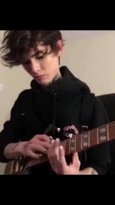 A video on Tim hensons YouTube channel called “how to make a riff 3”