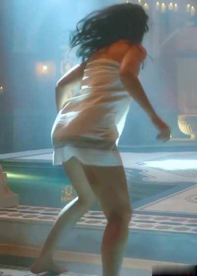 Once a Raand is always a Raand. This whole Nonsense Fighting Scene was in film just to Showcase OG Cumdumpster Katrina in Towel exposing her Creamy Body like a Cumslut she always had been. No Difference whether Chinaal is Married or not, her worth is stil