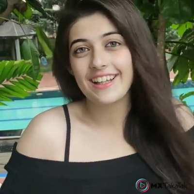 Imagining her beautiful eyes looking at me while her tasty lips are busy 👅🍆