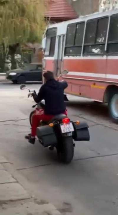 Bolud0s en moto capitulo 8 - 