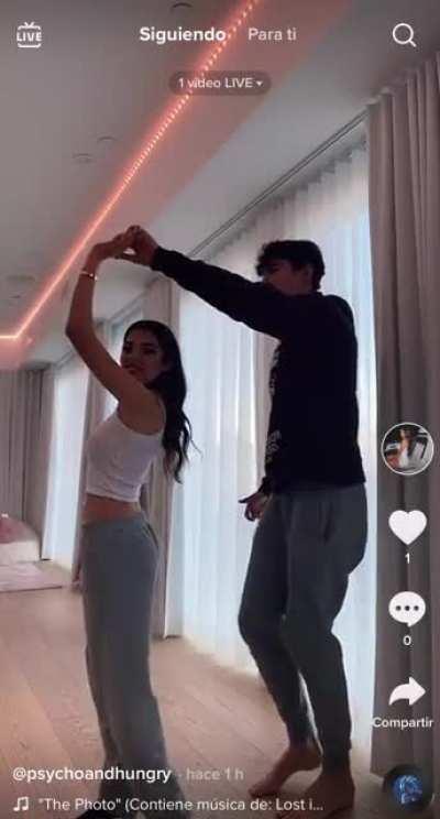 She deleated this one an hour ago because of her n1ppl3 👀