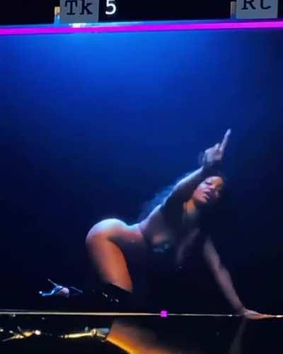 SZA can get it any day