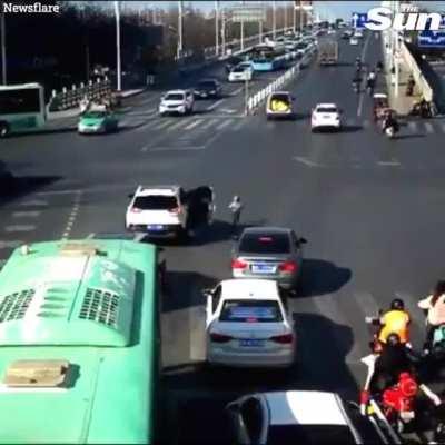 Me trying to escape brokers to use CS during dips.