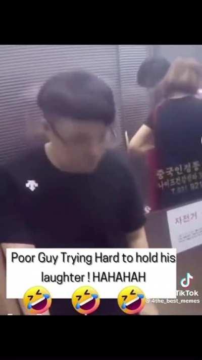 Bro can't hold his laugh