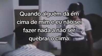 Abajur de Bucetain kdkdkdkdkd