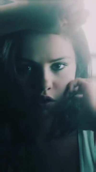 Made a lockscreen wallpaper of her. What do you guys think?