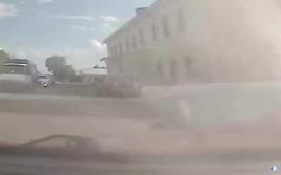 Russia: idiotic author thinks that the lada will notice author will not turn. 