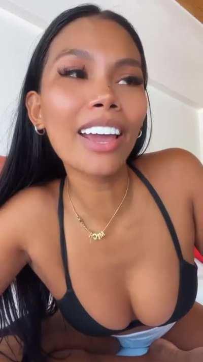 Morena Mitch (with link)