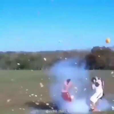 Te esperabas hentai pero era yo, ¡un fake porn! (PD:moai si ves esto solo quiero decirle que se le quiere mucho UwU)