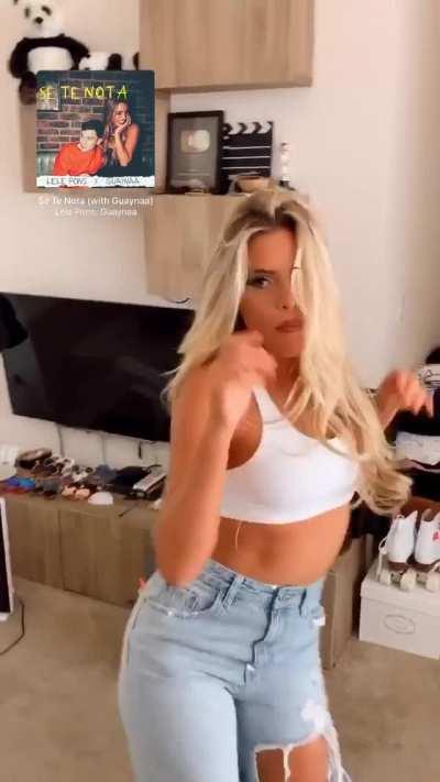 Lele Pons. Mami can moooooooove.