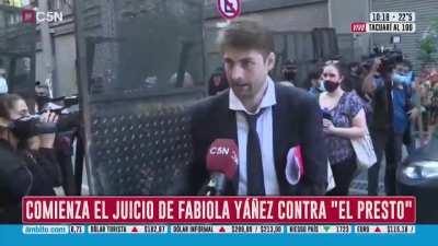 El presto, imputado por hostigamiento digital a Fabiola Yañez, agrediendo a una periodista en vivo y en directo