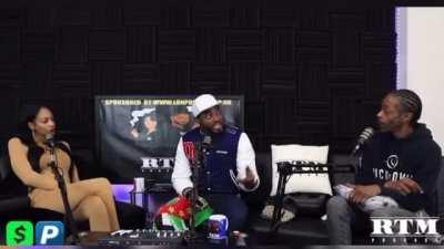 2I Savage’s dad really said that his own son is “not better than Drake”. 😂😭😭😭.