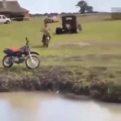 ℝ𝕌𝔼𝔻𝔸𝕊 𝔽𝔼𝕃𝕀ℂ𝔼𝕊