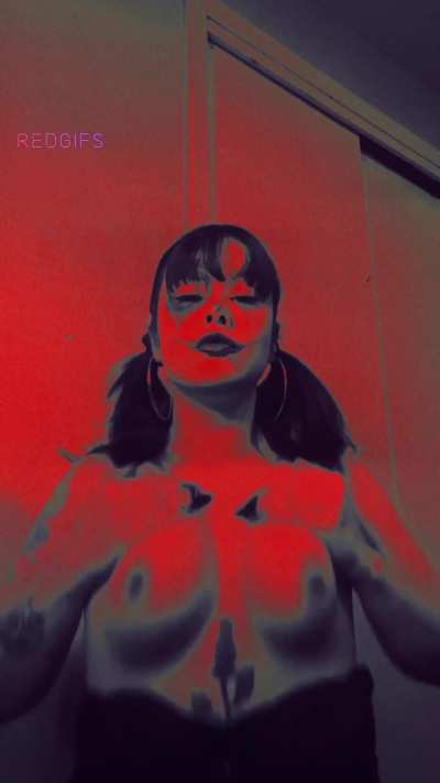 Sad clowngirl titty bounce 🎈 