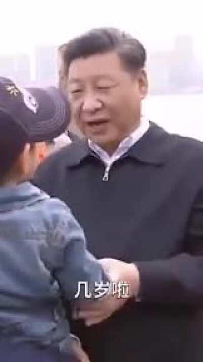 Im off for the month due to winter break, so to celebrate here is a wholesome Xi video